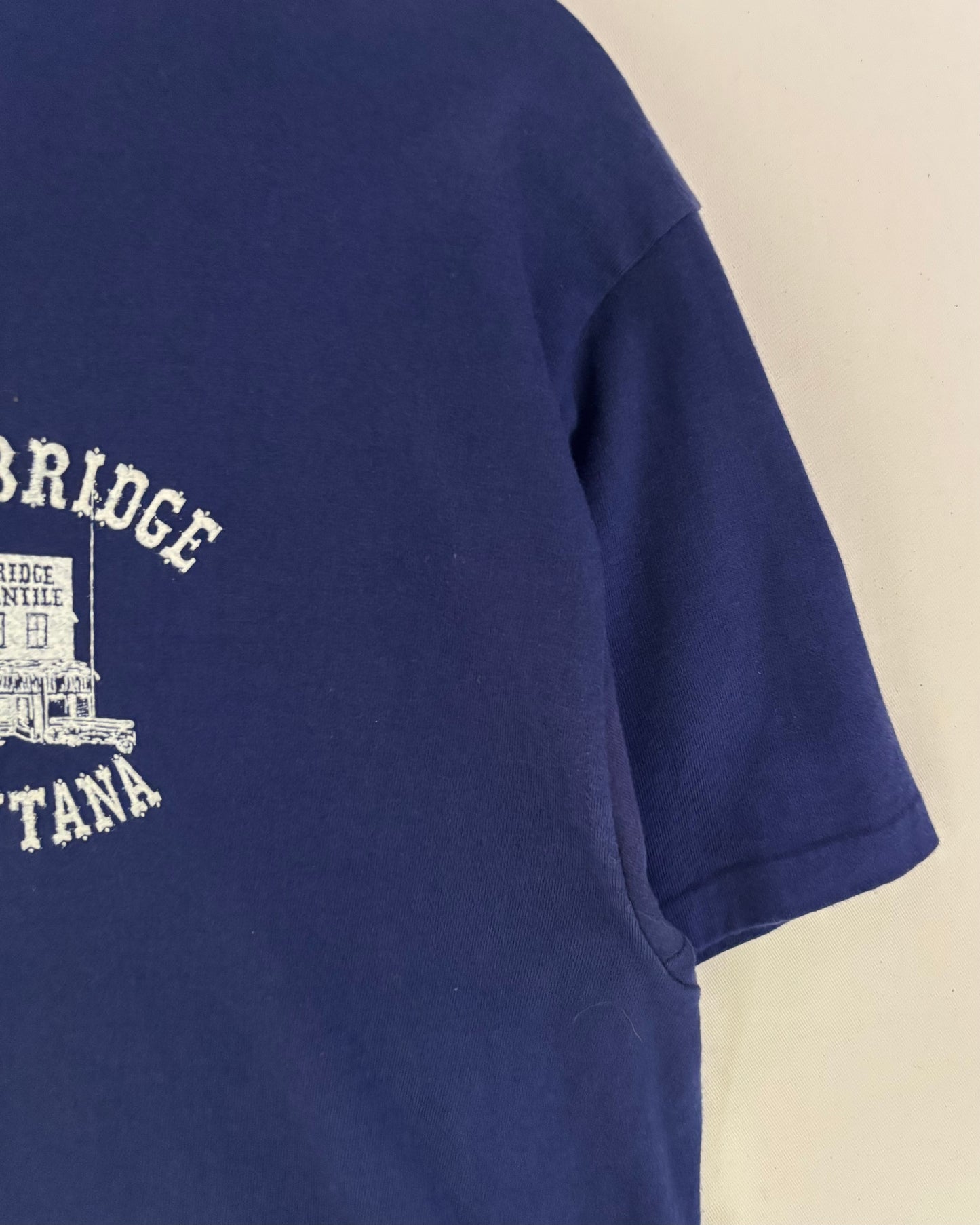 90s USA Made〈Hanes〉POLEBRIDGE MERCANTILE Souvenir Print T-Shirt