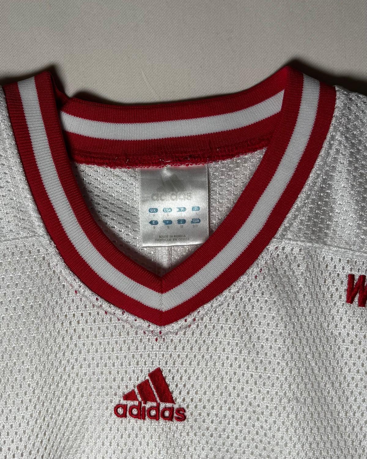 〈adidas〉 Wisconsin WCHA Hockey Jersey Made in Korea