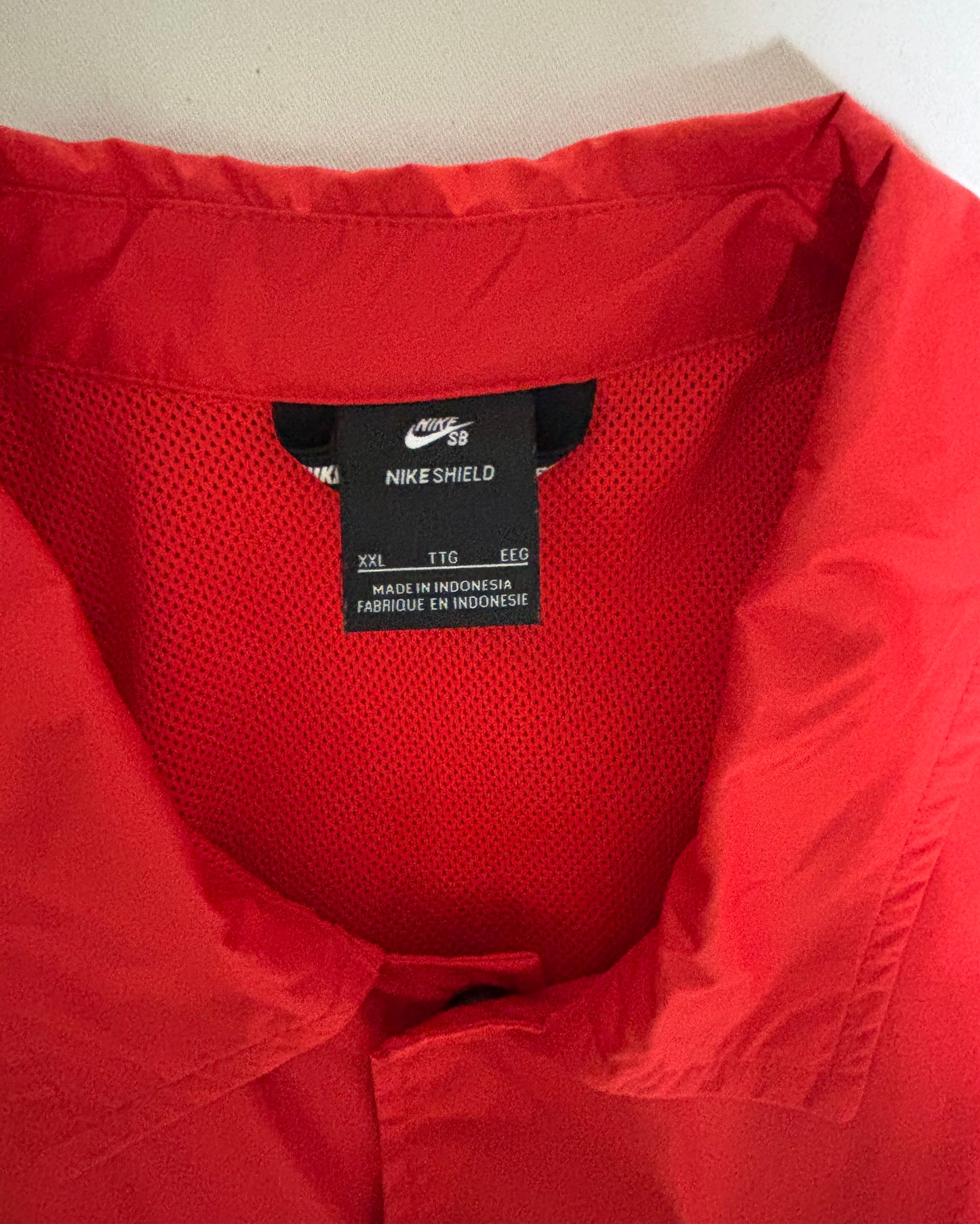〈NIKE SB〉 Shield Coaches Jacket Red