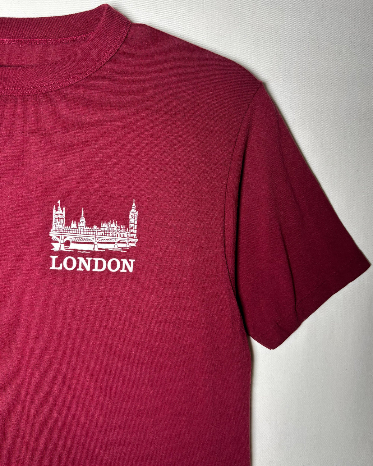 バーガンディ London スーベニア プリントTシャツ 商品画像 2