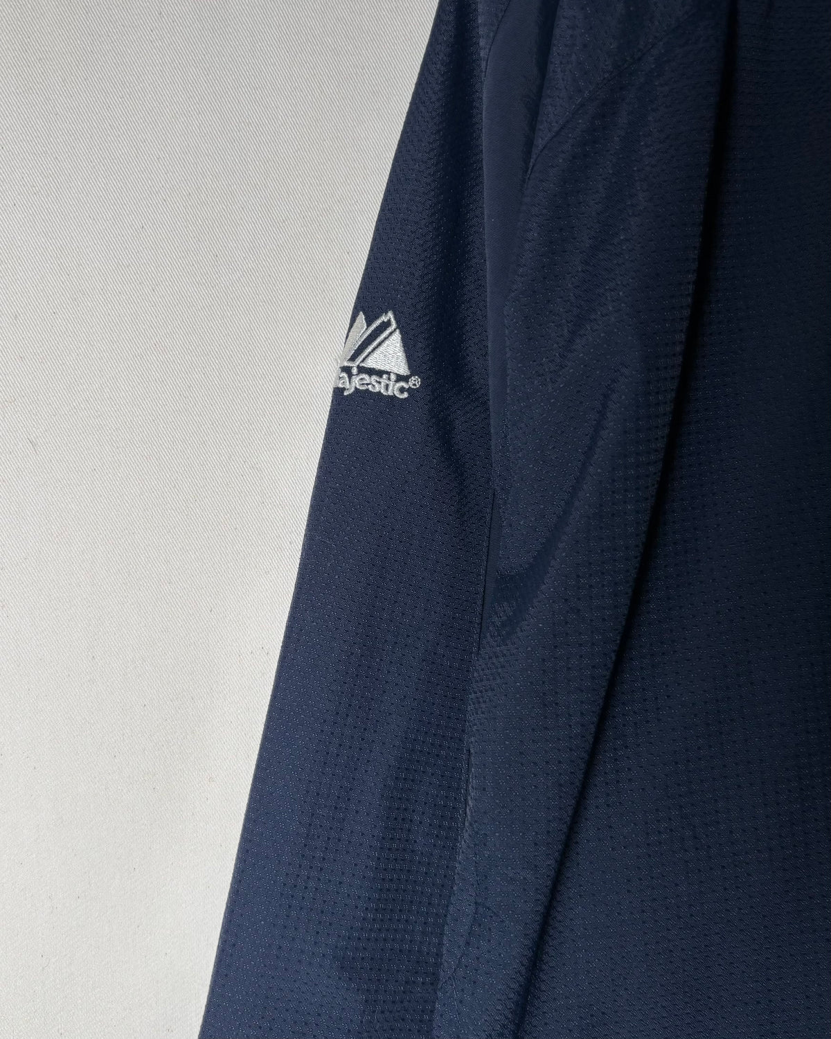 Majestic New York Yankees ネイビー プルオーバージャケット 商品画像 4