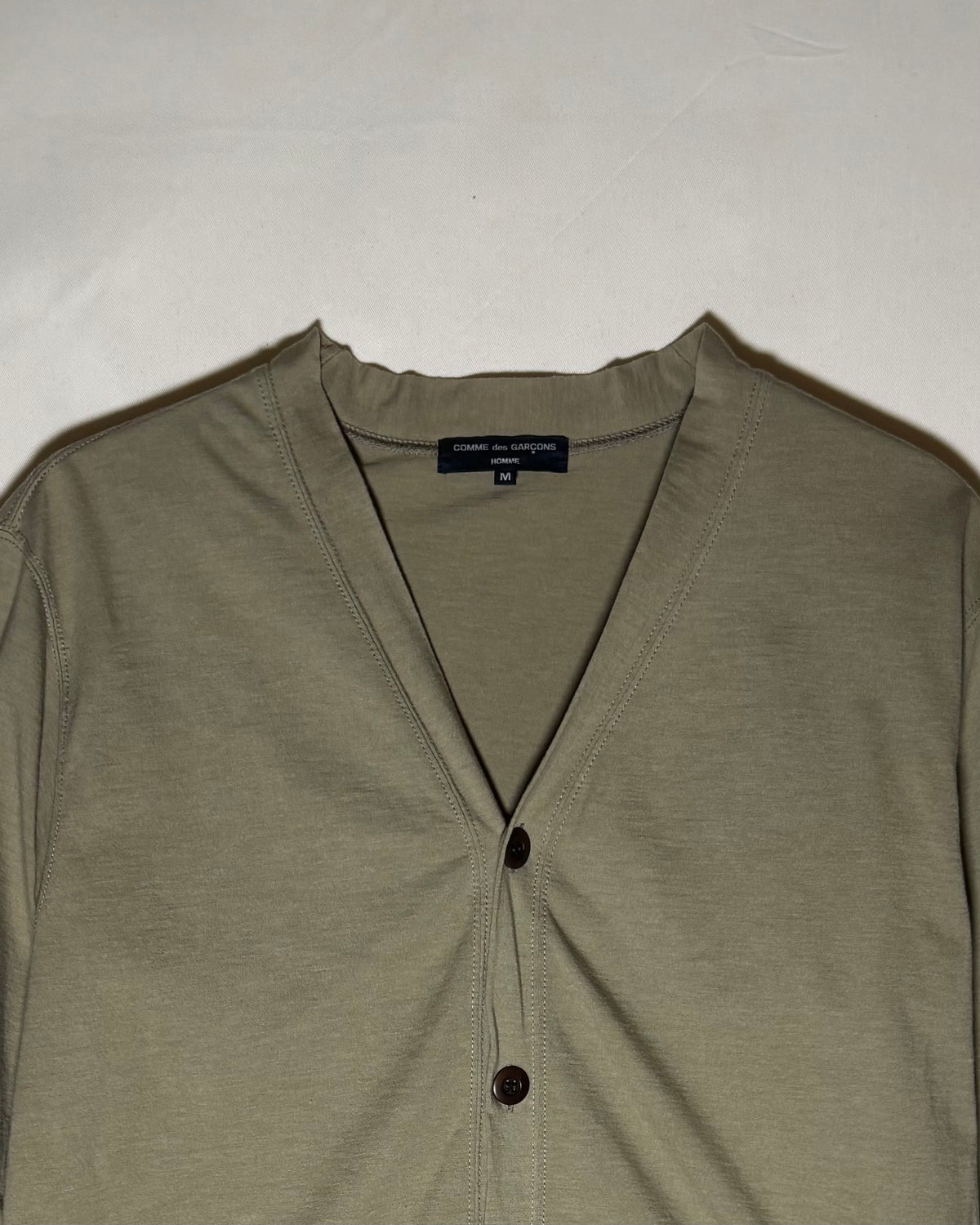COMME des GARÇONS HOMME 日本製 オリーブ HCdGロゴ カーディガン 商品画像 2