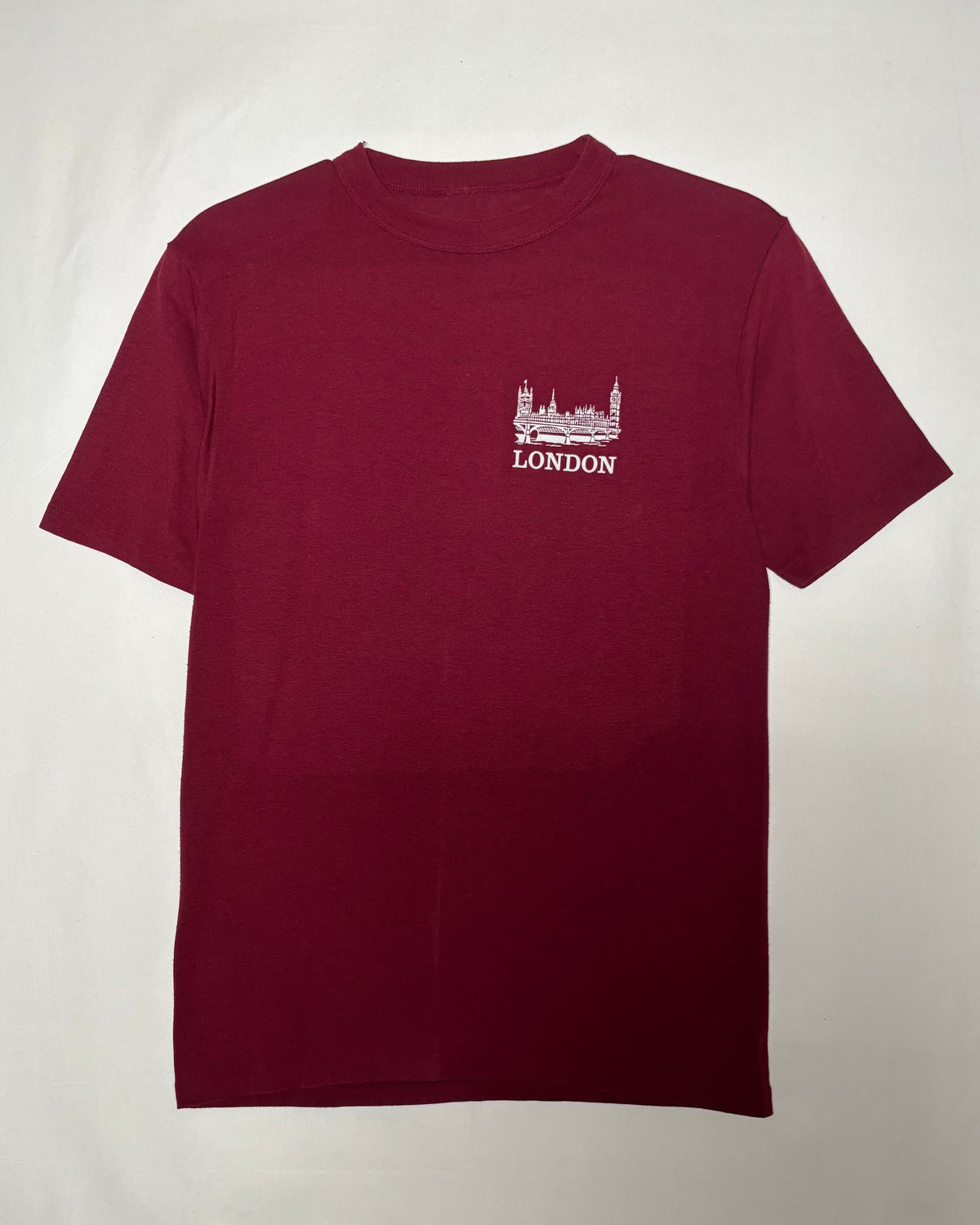 バーガンディ London スーベニア プリントTシャツ