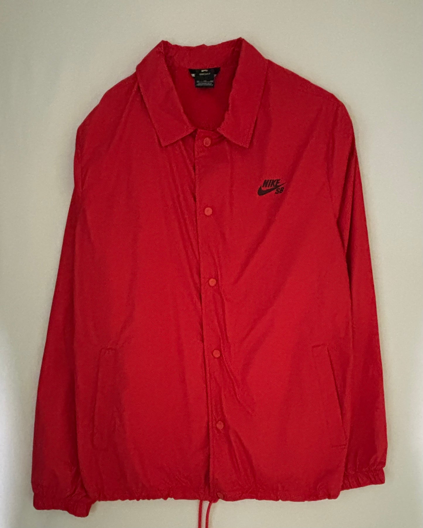 〈NIKE SB〉 Shield Coaches Jacket Red