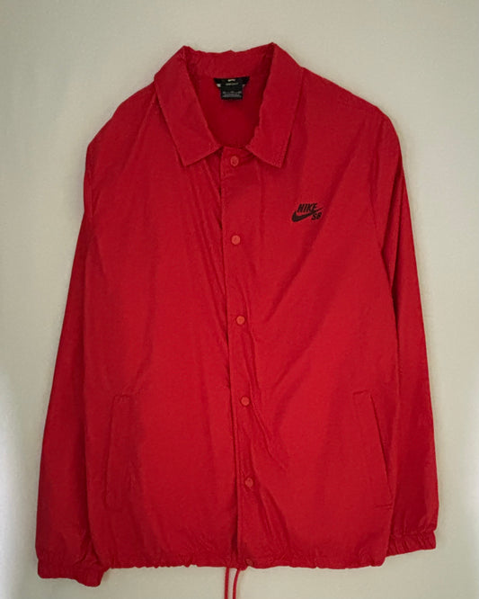 〈NIKE SB〉 Shield Coaches Jacket Red